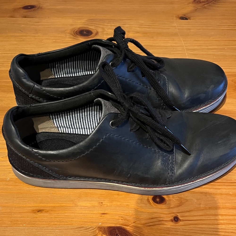 Clarks Black Leather Men's Sneakers